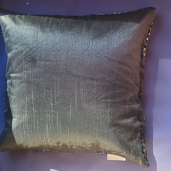 Calvin Klein pillow sequin - Picture 3 of 4